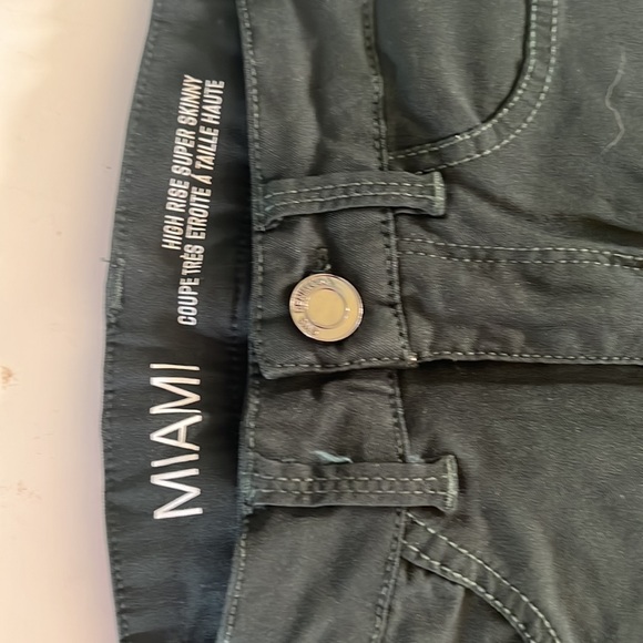 EUC like new! Black Miami high rise super skinny stretch, jeans - Picture 2 of 3